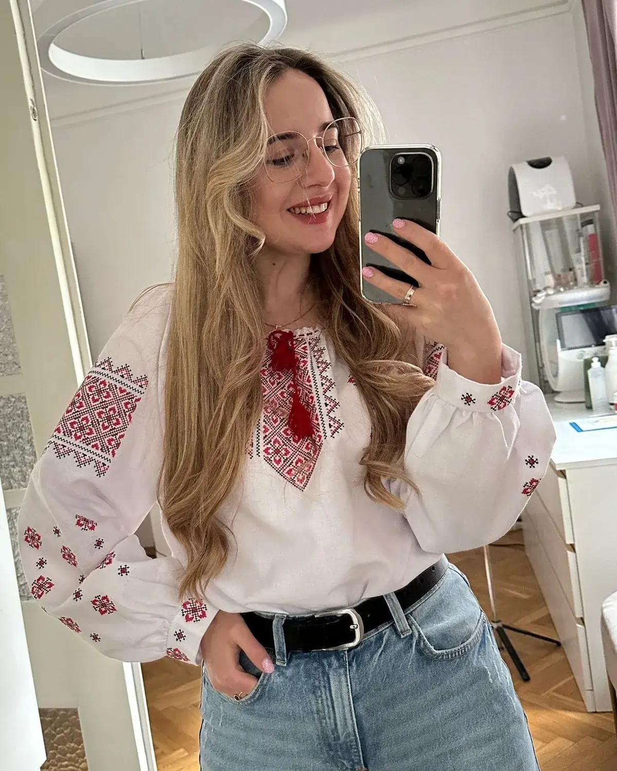 Viktoriia — kosmetolog w Kosmos Beauty Lab na Ochocie
